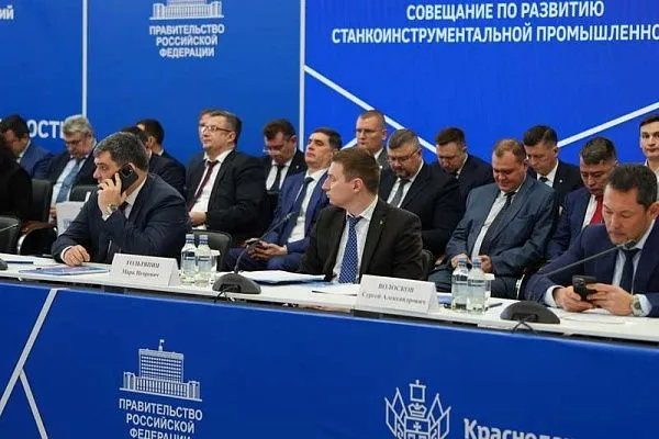 Запрет импортного оборудования: как легально закрепить рынок за вашим российским производством